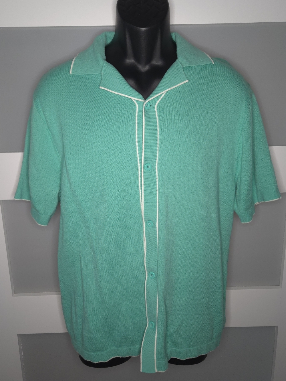 Original Use Mint Green Short-Sleeve Button-Front Shirt with White Piping